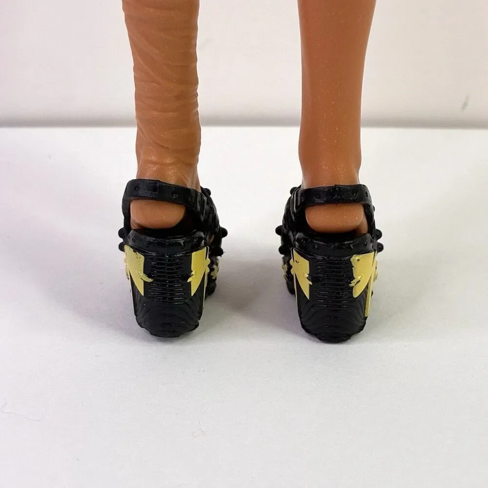Monster High G3 Scare-adise Island Frankie  Black Lightning Wedge Sandals